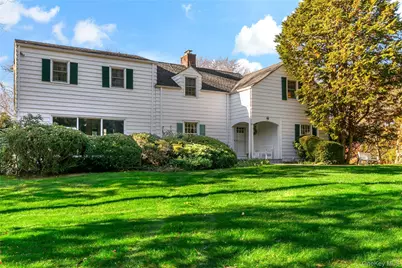 1050 Knollwood Road, White Plains, NY 10603 - Photo 2