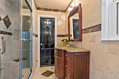 1050 Knollwood Road, White Plains, NY 10603 - Photo 26