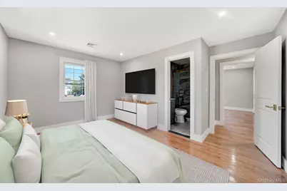 139-18 250 Street, Rosedale, NY 11422 - Photo 28