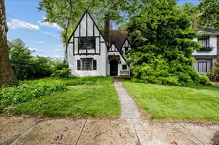 43 Pinecrest Pkwy, Hastings on Hudson, NY 10706 - Photo 2