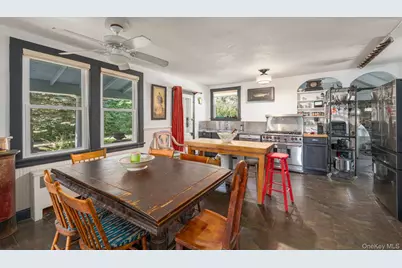 13675 Main Bayview Road, Southold, NY 11971 - Photo 10