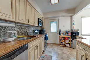 446 N Corona Ave, Valley Stream, NY 11580 - Photo 14