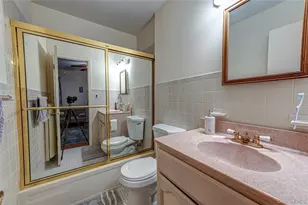 446 N Corona Ave, Valley Stream, NY 11580 - Photo 24