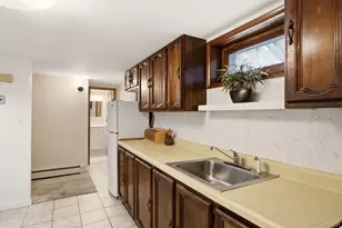 71 Parkway Dr, Syosset, NY 11791 - Photo 24