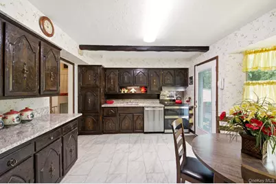 71 Parkway Drive, Syosset, NY 11791 - Photo 8