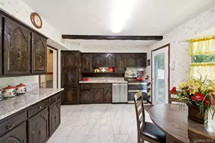 71 Parkway Dr, Syosset, NY 11791 - Photo 8