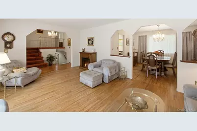 71 Parkway Drive, Syosset, NY 11791 - Photo 4