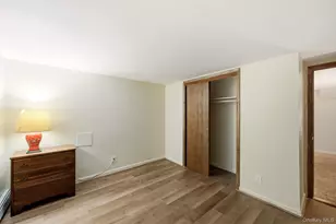 71 Parkway Dr, Syosset, NY 11791 - Photo 20