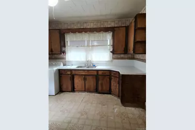 547 Violet Avenue Unit A 547 Violet Avenue, Hyde Park, NY 12538 - Photo 4