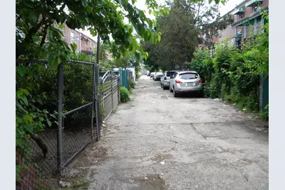 718 E 80th Street, Brooklyn, NY 11236 - Photo 6