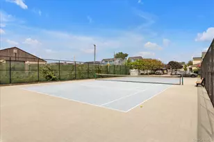 100- 70 Baker Ct, Island Park, NY 11558 - Photo 28