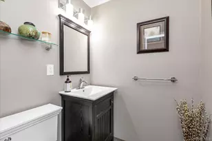 100- 70 Baker Ct, Island Park, NY 11558 - Photo 10