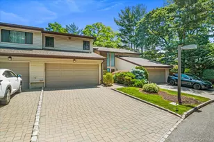 2 Maple Run Dr, Jericho, NY 11753 - Photo 2