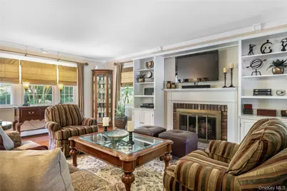32 Westmoylan Lane, Coram, NY 11727 - Photo 6