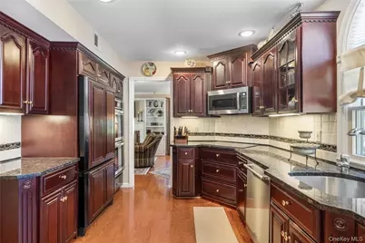 32 Westmoylan Lane, Coram, NY 11727 - Photo 8