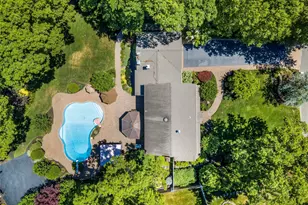 32 Westmoylan Ln, Coram, NY 11727 - Photo 30