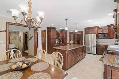 6 Redwood Drive, Dix Hills, NY 11746 - Photo 10