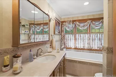 6 Redwood Drive, Dix Hills, NY 11746 - Photo 28