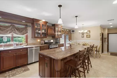 6 Redwood Drive, Dix Hills, NY 11746 - Photo 10