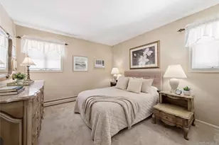 504 Staples St, Farmingdale, NY 11735 - Photo 16