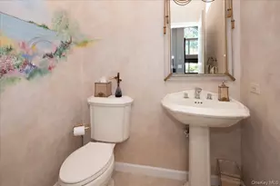 10 Windwatch Dr, Hauppauge, NY 11788 - Photo 20