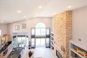 10 Windwatch Dr, Hauppauge, NY 11788 - Photo 28