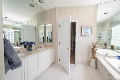 10 Windwatch Drive, Hauppauge, NY 11788 - Photo 24