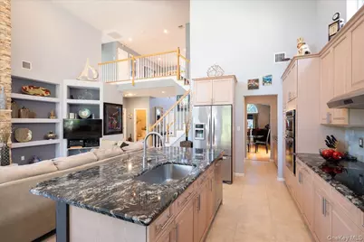 10 Windwatch Drive, Hauppauge, NY 11788 - Photo 14
