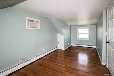 20 E Clearwater Road, Lindenhurst, NY 11757 - Photo 26