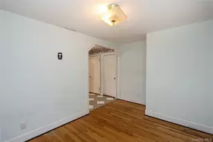 20 E Clearwater Rd, Lindenhurst, NY 11757 - Photo 24