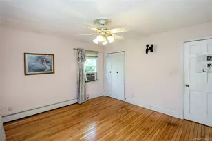 20 E Clearwater Rd, Lindenhurst, NY 11757 - Photo 22