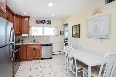 161 Arlyn Drive W, Massapequa, NY 11758 - Photo 4