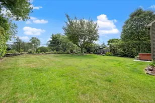 40 Sherman Dr, Syosset, NY 11791 - Photo 38
