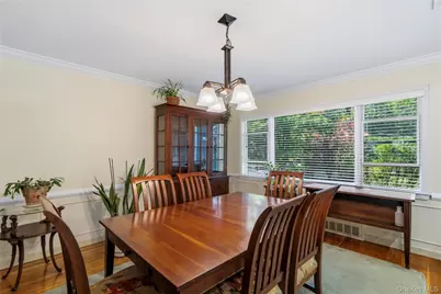 128 Atkinson Road, Rockville Centre, NY 11570 - Photo 8