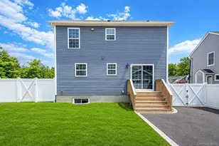 25 First Street W, Patchogue, NY 11772 - Photo 4