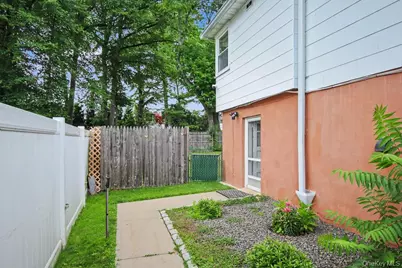 14 (Aka #10) Entrance Court, Yonkers, NY 10710 - Photo 26