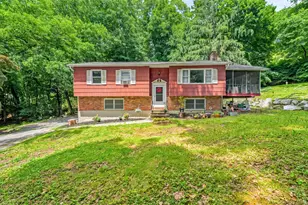 26 Maple Dr, Mahopac, NY 10541 - Photo 2