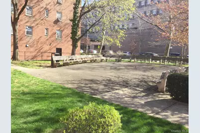 66-10 149 St #3F, Flushing, NY 11367 - Photo 14