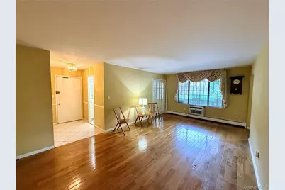 20 Foxwood Drive #1, Pleasantville, NY 10570 - Photo 2