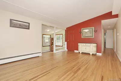 16 Heather Lane, West Nyack, NY 10994 - Photo 8