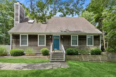 17 Squires Boulevard, Hampton Bays, NY 11946 - Photo 1