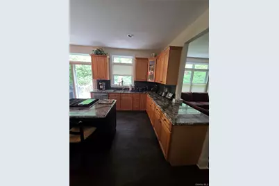 170 Watch Hill Road, Cortlandt Manor, NY 10567 - Photo 12