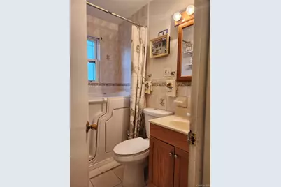 11942 238th Street, Cambria Heights, NY 11411 - Photo 20