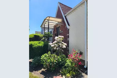11942 238th Street, Cambria Heights, NY 11411 - Photo 18