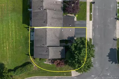 204 Mattituck Court, Melville, NY 11747 - Photo 26