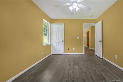 204 Mattituck Court, Melville, NY 11747 - Photo 18