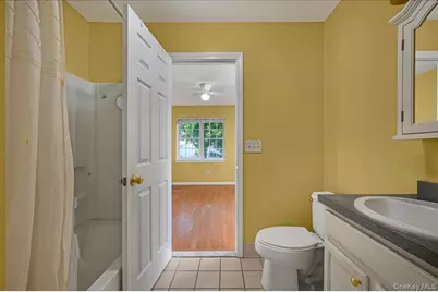 204 Mattituck Court, Melville, NY 11747 - Photo 16