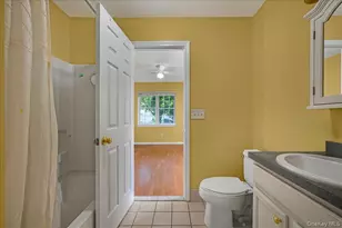 204 Mattituck Ct, Melville, NY 11747 - Photo 16