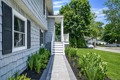 146 Rose Drive, Ronkonkoma, NY 11779 - Photo 4