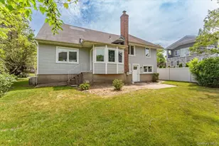 890 Carol Ct, Woodmere, NY 11598 - Photo 22
